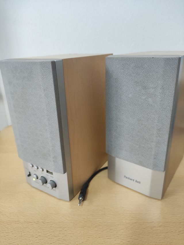 🔊 Altavoces de escritorio