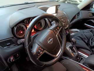 Opel Zafira Tourer 2014