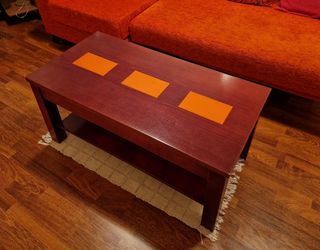 Mesa para sala de estar.