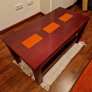 Mesa para sala de estar.