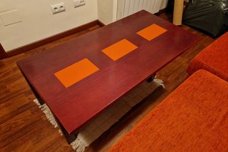 Mesa para sala de estar.