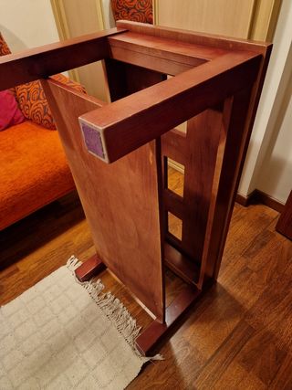 Mesa para sala de estar.