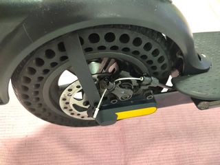 Patinete Red bull de 3 meses.