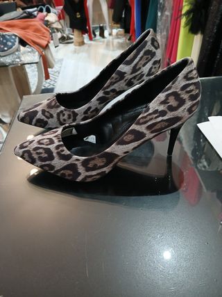 Zapatos de salón,  tacón fino,  leopardo