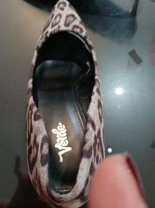 Zapatos de salón,  tacón fino,  leopardo