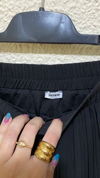 Falda negra corta mujer