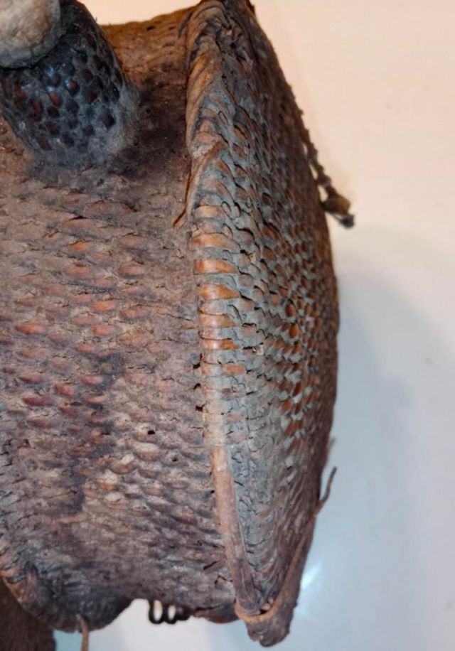 Antiguas barrilas cantimploras mimbre