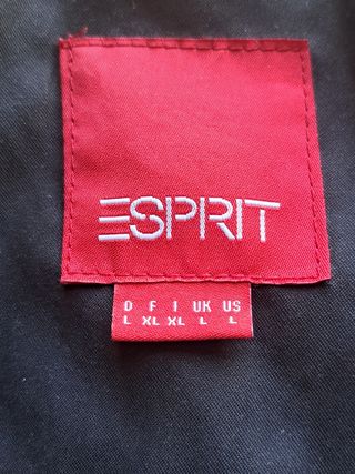 Bonita parka acolchada de Esprit