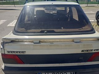 Peugeot 309 1990