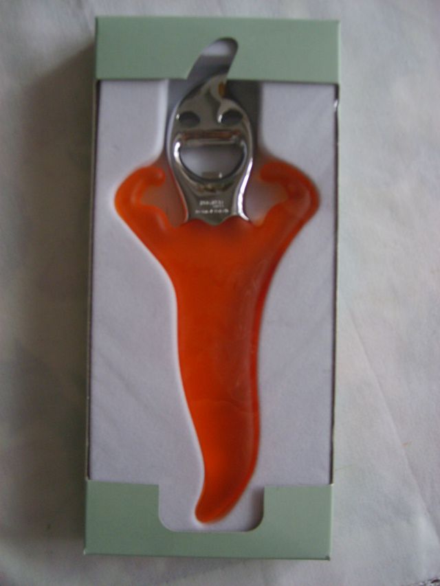 ABREBOTELLAS / SACACHAPAS . DISEÑO CASPER