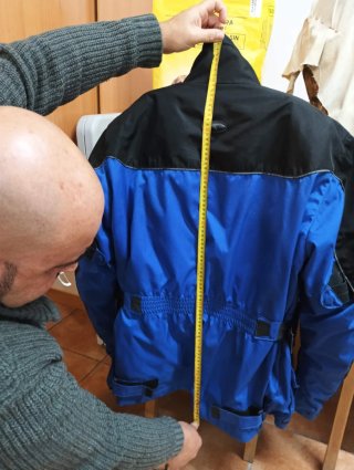 Chaqueta de moto con protecciones