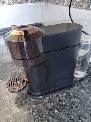 CAFETERA NESSPRESO VERTUO NEXT DELONGHIN
