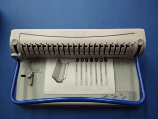 Maquina de encudernar