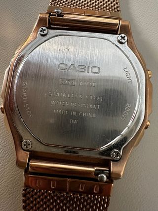 Reloj Vintage Casio oro rosado