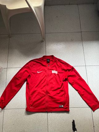Chaqueta Nike Roja
