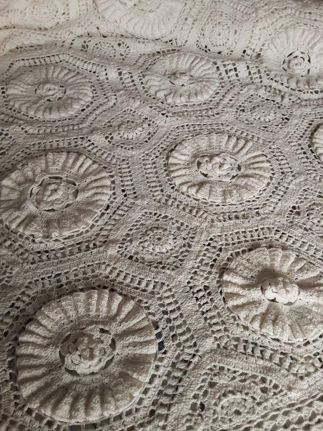 Copriletto ad uncinetto