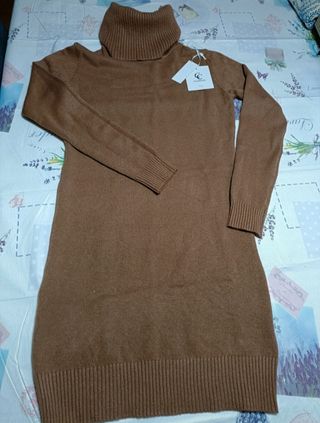 Vestido de punto cuello alto a estrenar 