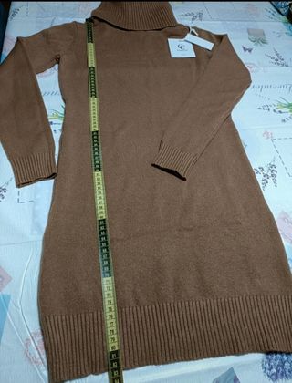 Vestido de punto cuello alto a estrenar 