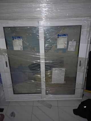 Ventana completa de aluminio