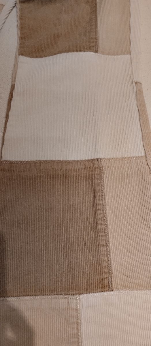 Pantaloni a campana in velluto a coste.