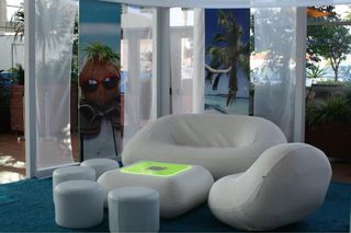 Conjunto Sofa Butaca y mesa hinchable
