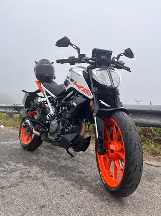 KTM DUKE 125 2023