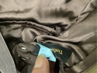 Vestido fiesta seda marron. Tintoretto.