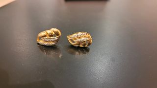 Pendientes en oro de 18 k y puntas de diamantes