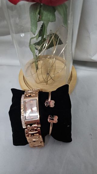 Reloj y pulsera a juego