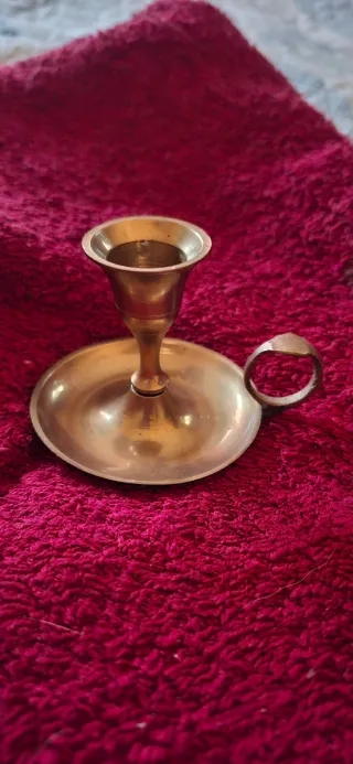 Candelabros portavelas y palmatoria