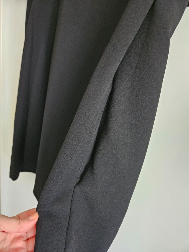 Vestido mangas abullonadas. Talla M. Zara