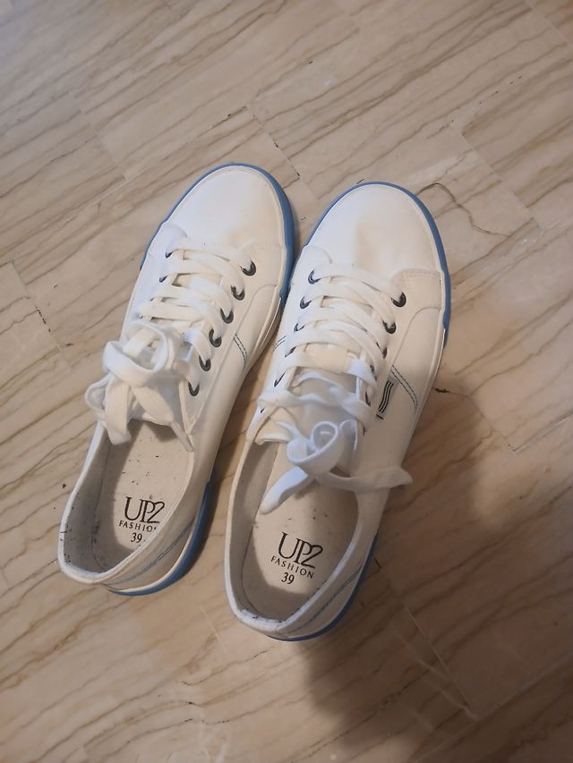 Scarpe  di ginnastica 