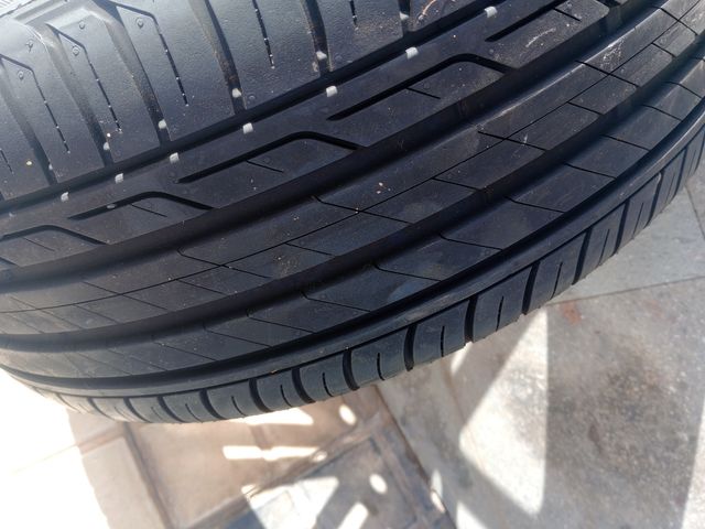 4 neumáticos y llantas 