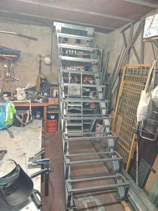 Estructura escalera para escalón madera