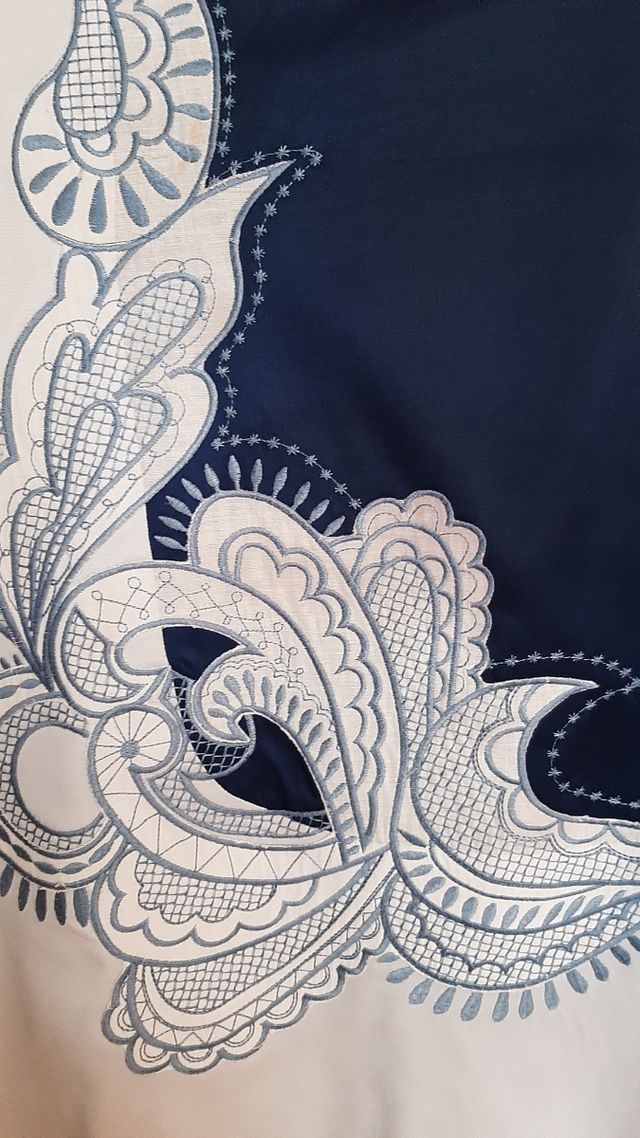 Vestido recto de raso ,talla M.