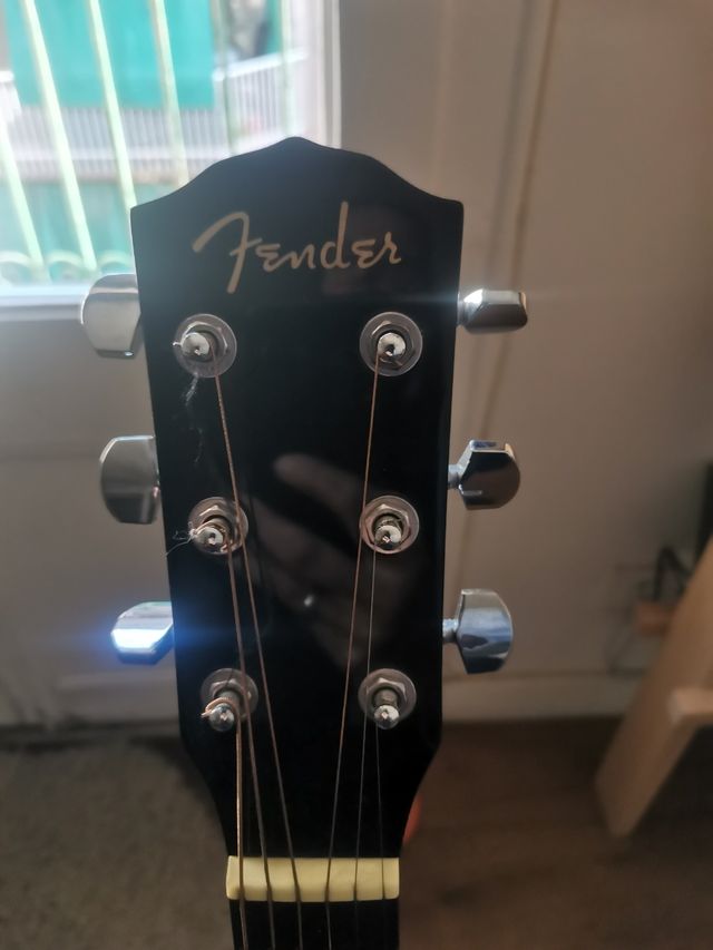 Guitarra electroacústica fender
