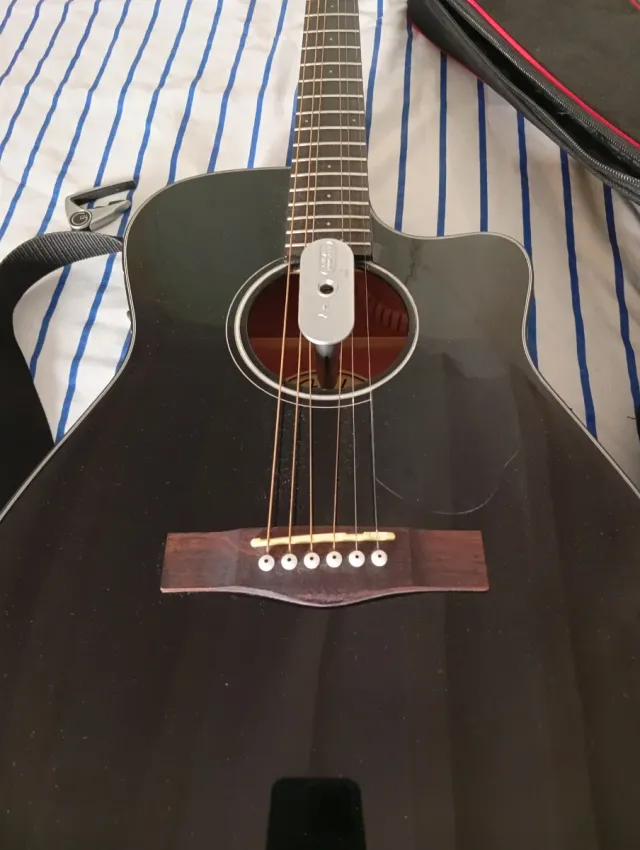 Guitarra electroacústica fender