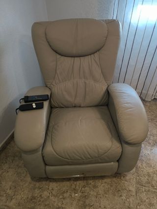 Seggiovia relax e massaggiatore per anziani