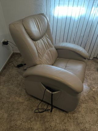 Seggiovia relax e massaggiatore per anziani