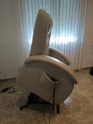 Seggiovia relax e massaggiatore per anziani