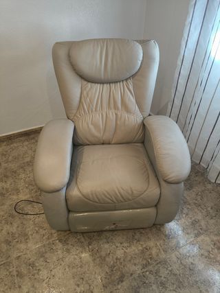 Seggiovia relax e massaggiatore per anziani