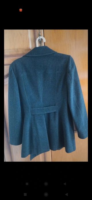Abrigo de lana. Talla 42