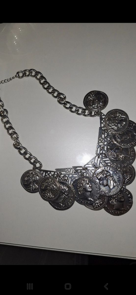Collar colgante monedas
