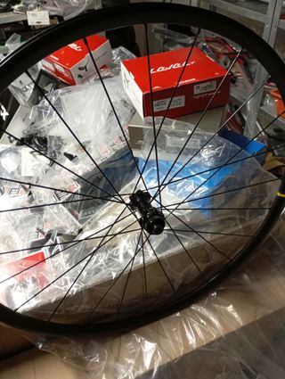 Coppia di ruote per bici da corsa freno a disco nu