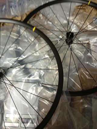Coppia di ruote per bici da corsa freno a disco nu