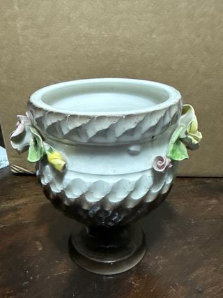 Ceramica artistica vaso decorato con fiori vintage