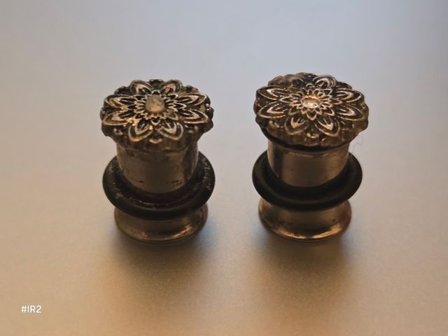 10 paia di orecchini dilatatori da 8 mm