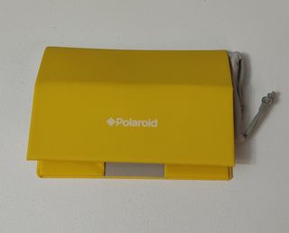 FUNDA GAFAS POLAROID PLEGABLE AMARILLA