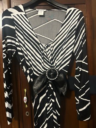 Vestito leggero a maniche lunghe