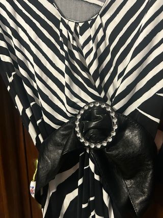 Vestito leggero a maniche lunghe